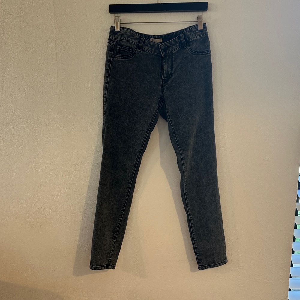 CAbi Women's Skinny Jeans in Washed Black